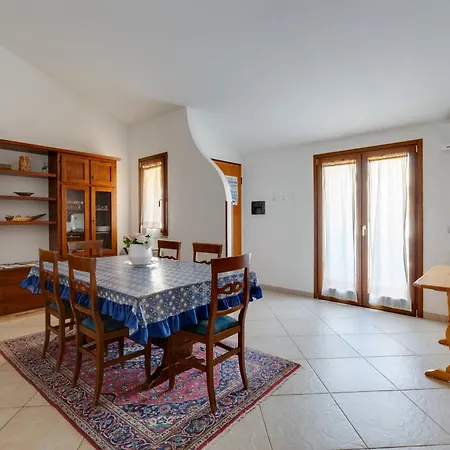 Apartment Flamingo House Càbras